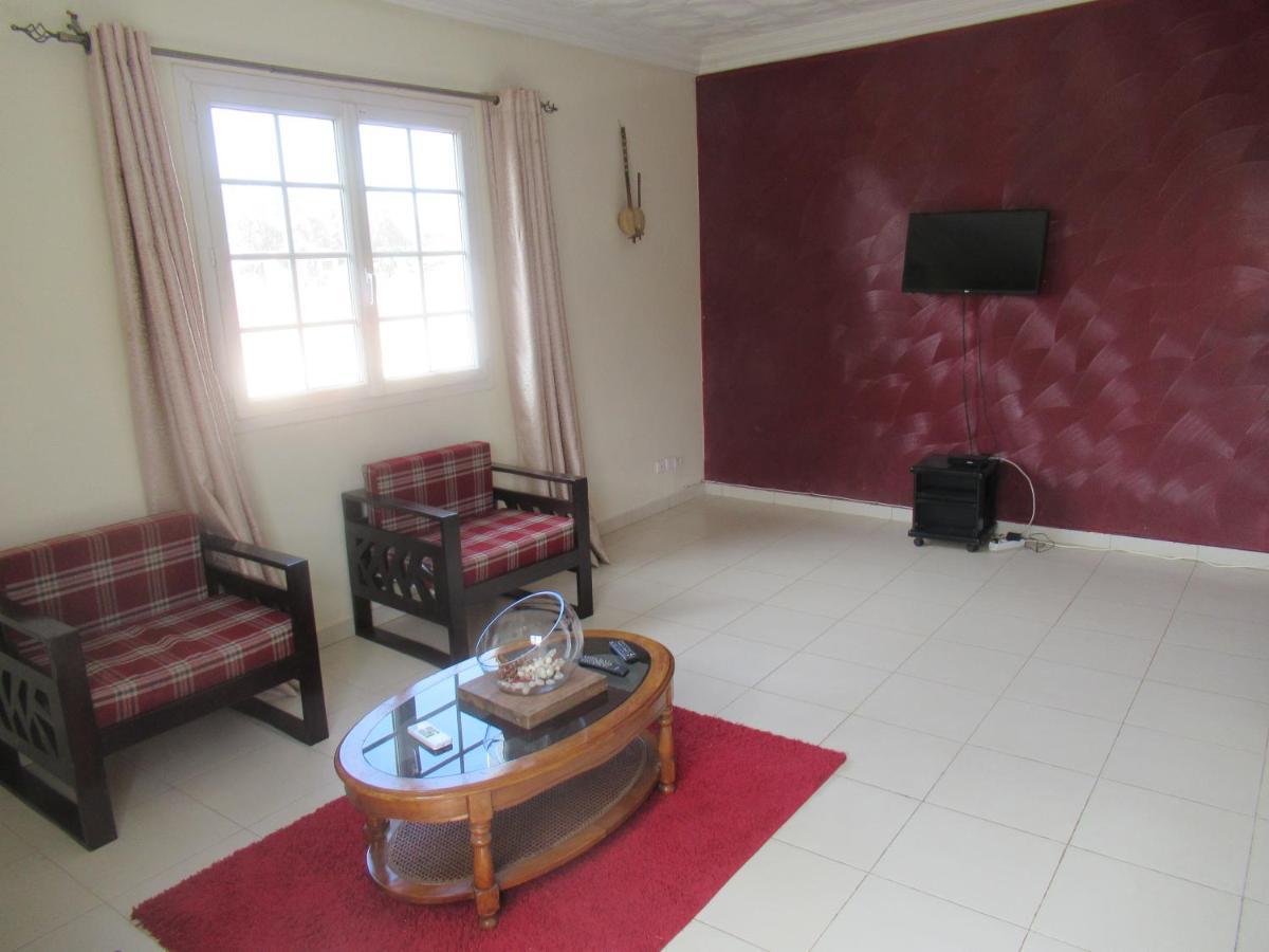 Residence Kalado Saly Kültér fotó